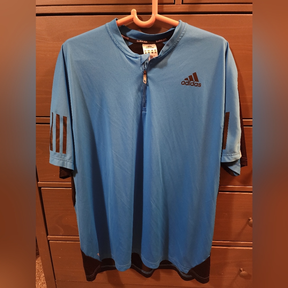 Adidas short sleeve 1/4 zip size XL